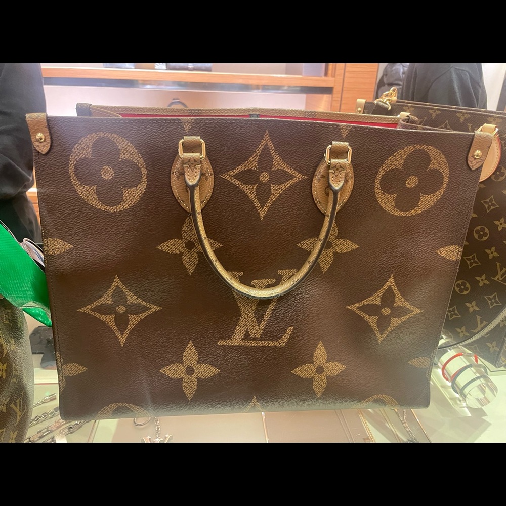 Sold 🅿️🅿️ EUC On The Go Louis Vuitton Tote GM Must Have!